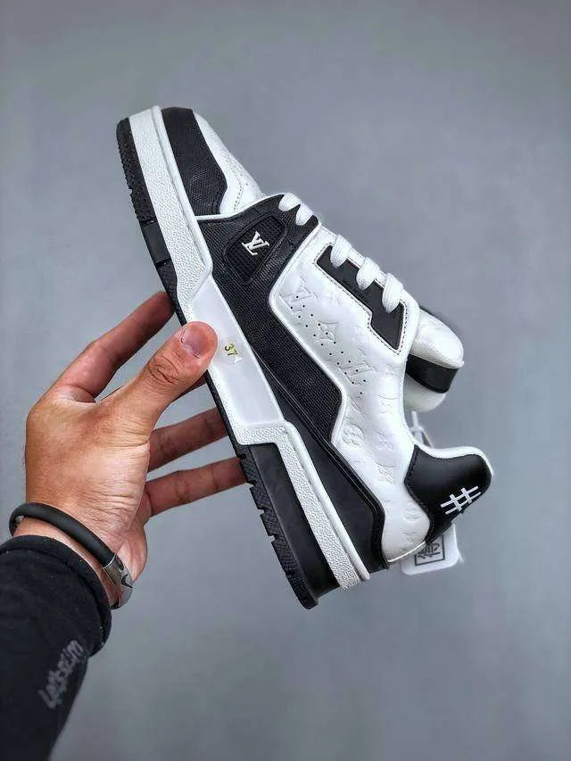 Louis Vuitton #54 Signature Black White Trainer