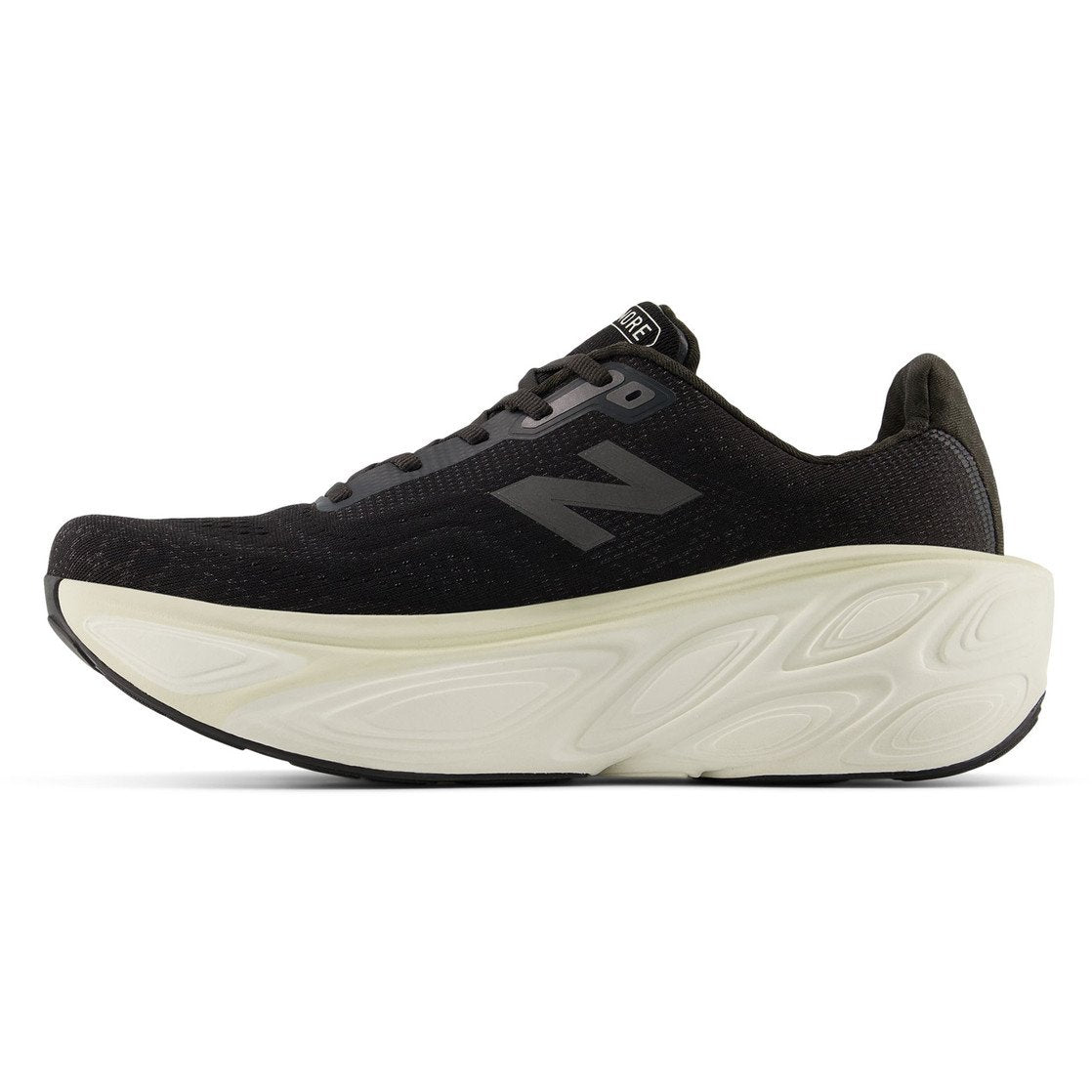 New Balance Fresh Foam More v5 black & white