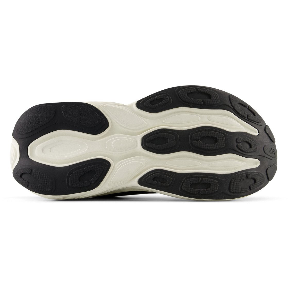 New Balance Fresh Foam More v5 black & white