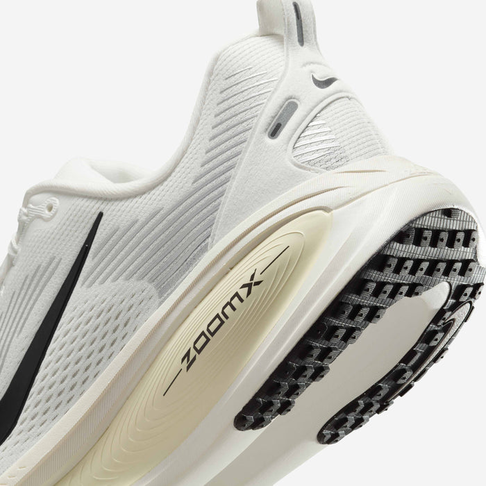 Nike Vomero 18 Summit White & Coconut Milk