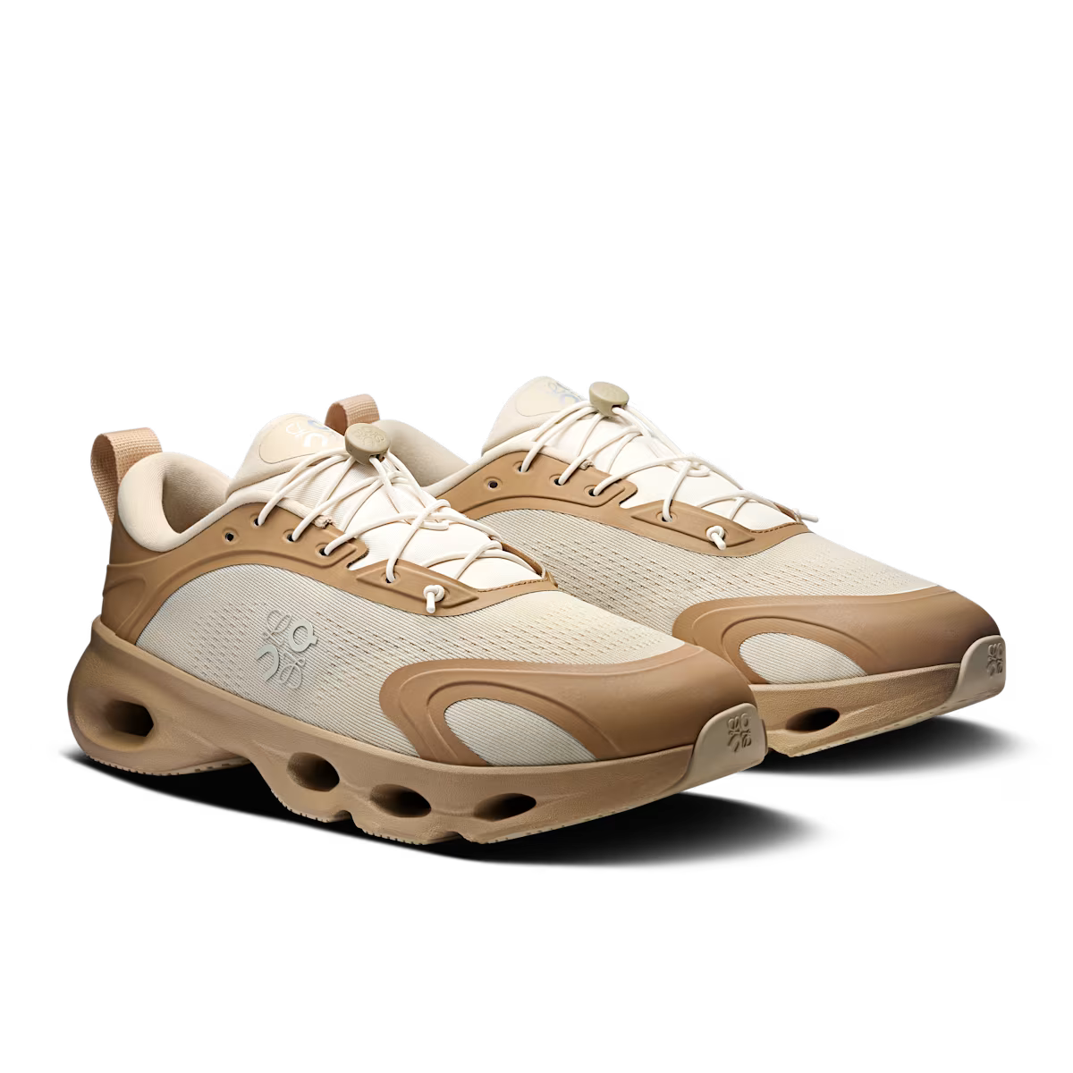 On Cloudsolo LOEWE Dark Sand | Cream