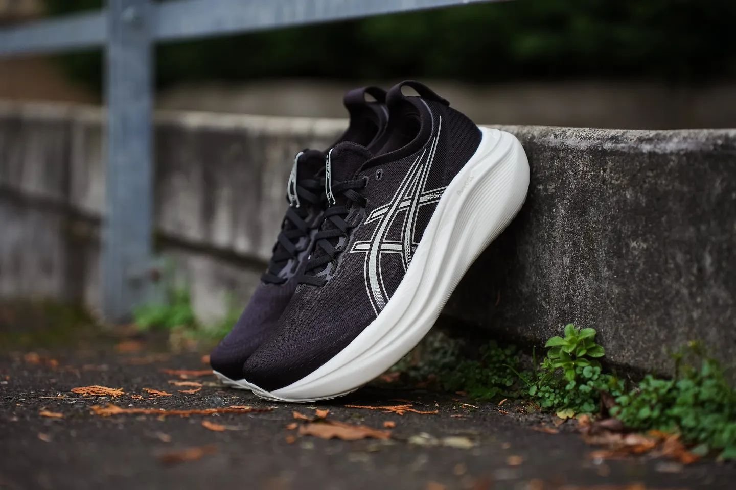 ASICS  Gel-Nimbus 27 Running Shoes .
