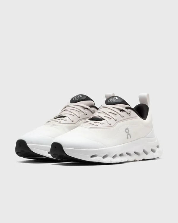 LOEWE x On Cloud tilt 2.0 Sand White
