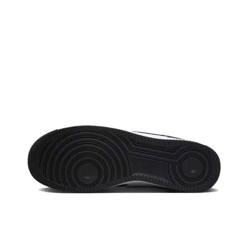 Nike Air Force 1 ’07 LV8 Low Panda