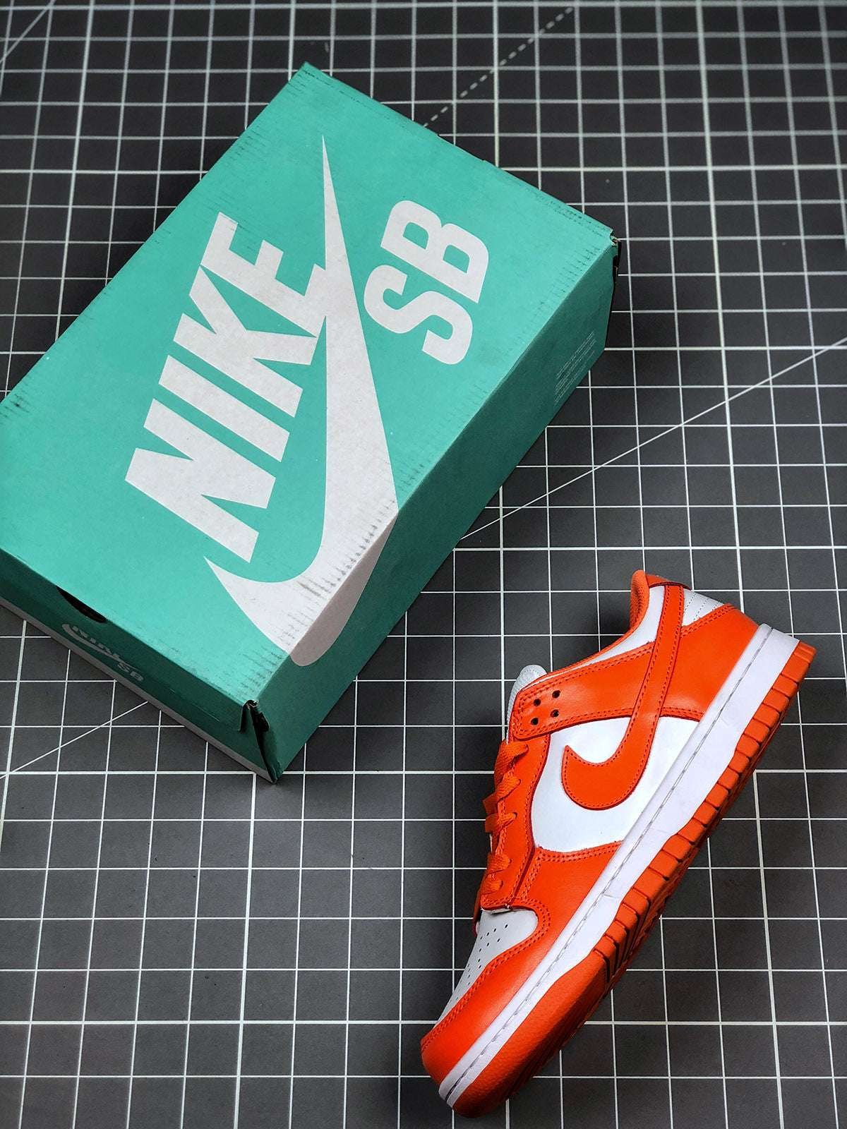 Nike SB Dunk Low Orange Blaze