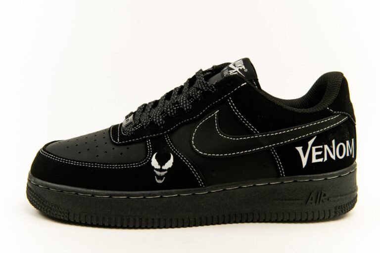 Nike Air Force 1’07 Black Venom
