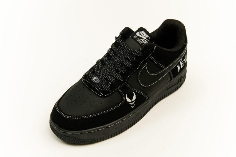 Nike Air Force 1’07 Black Venom