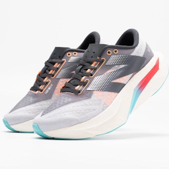 New Balance FuelCell Rebel v4