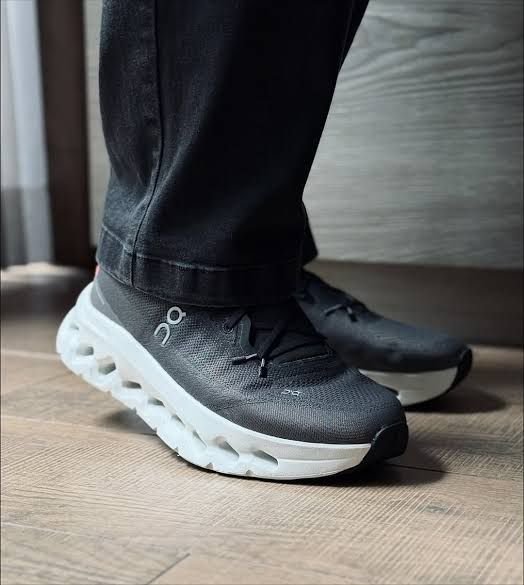 On Cloudtilt sneaker Black
