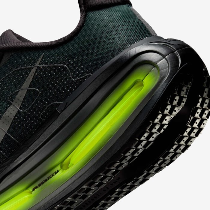 Nike Vomero Premium Black & Volt & Iron Grey