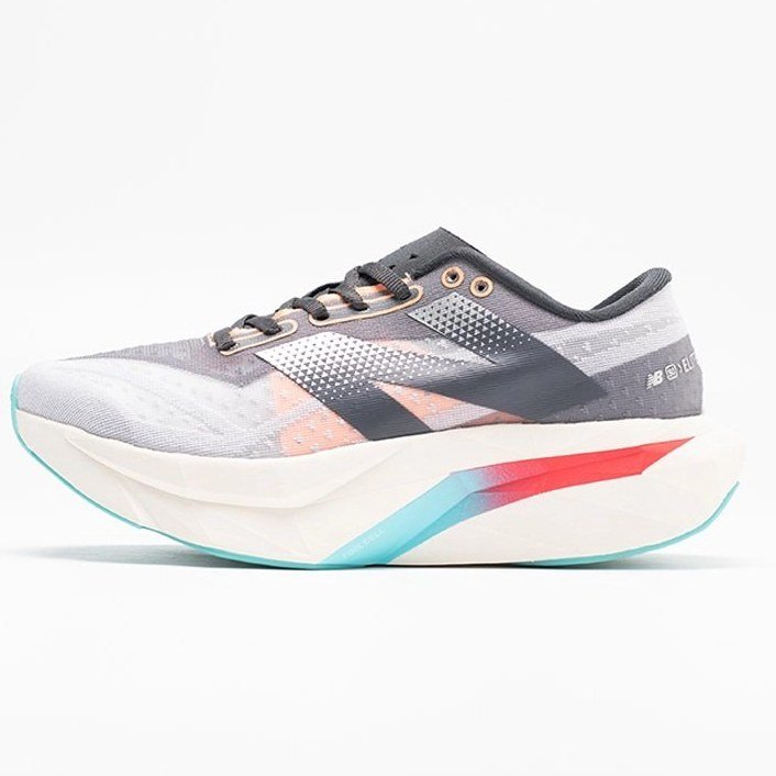 New Balance FuelCell Rebel v4